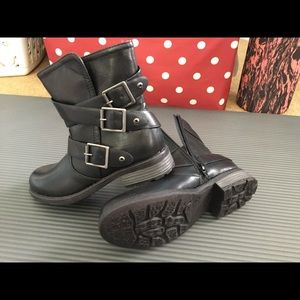 Biker boots